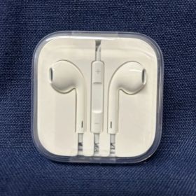 【新品未開封】純正AppleEarPods ホワイト ケース付き
