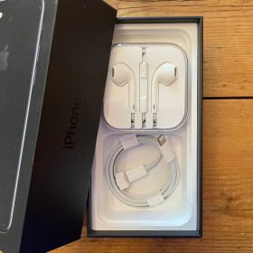 ② iPhone7 EarPods & Lightningケーブル 純正