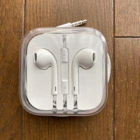 新品Apple EarPods 3.5mmヘッドフォンプラグ 動作確認済み