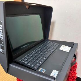 最終値下げASUS ZenBook 13 UX325E Core i7 16GB