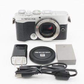 ショット数1365回。★美品★ OLYMPUS オリンパス PEN E-P7 ボディ シルバー