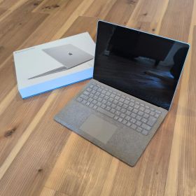 Microsoft Surface Laptop 美品。箱、説明書全部アリ！
