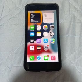 Apple iPhone 7プラス ブラック 本体