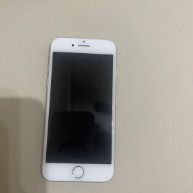 Apple iPhone 7 シルバー 本体 SIMフリー 携帯 アイフォン