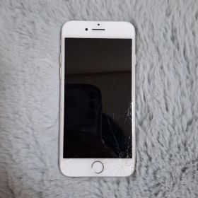iPhone 7 シルバー 本体