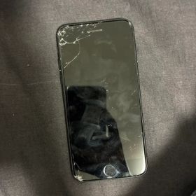 iPhone se ブラック 本体 画面傷あり