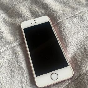 Apple iPhone SE ローズゴールド