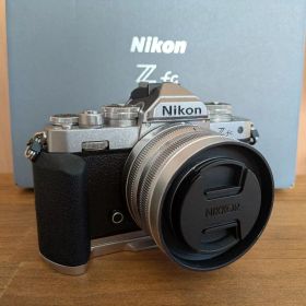 Nikon Z fc 16-50 SL Kit アクセサリーおまけ