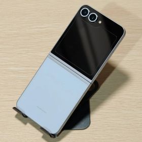 美品 Samsung Galaxy Z flip6 256GB国内版SIMフリー