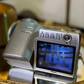【高性能】Nikon COOLPIX S10 VR スイバル式 バッテリー2個付