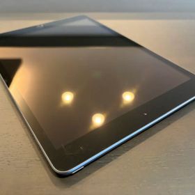 Apple iPad 第8世代 本体