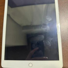 iPad 第8世代 32GB SIMフリー