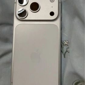 Apple iPhone 17pro 256GBシルバー 本体 アメリカ製