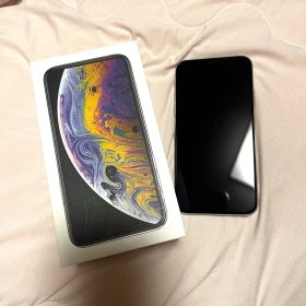 【最終値下】iPhone XS 64GB シルバー SIMロック解除済 箱有