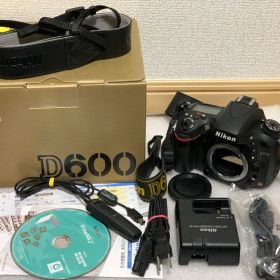 NIKON D600