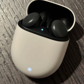 Google pixel Buds Almost Black