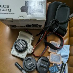 eos kiss m ホワイト レンズ2本付き