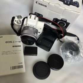 Canon EOS Kiss M ミラーレス一眼