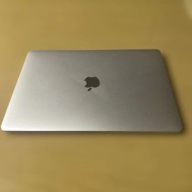 MacBook Air (M1,2020)