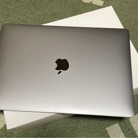 MacBook Air Retina 13.3インチ 256GB スペースグレ…