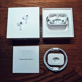 Airpods Pro 第二世代 Lightning端子モデル MQD83J/A