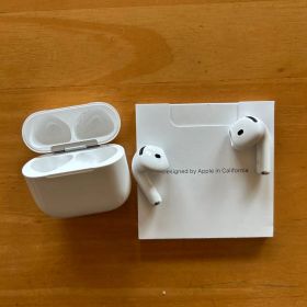 Apple AirPods4本体 ホワイトイヤホン