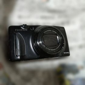 FUJIFILM FinePix F1000EXR ブラック