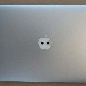 MacBook Air 13インチ i5 4GB 2015