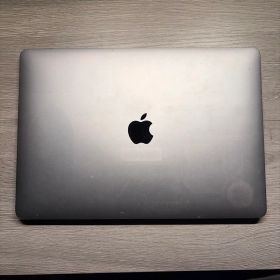 スペースグレー MacBook Air 本体 2018