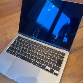 MacBook Air M2 2022 中古 64,980円 | ネット最安値の価格比較