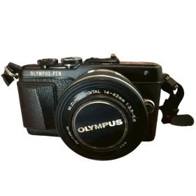 【極美品】OLYMPUS PEN Lite E-PL7 望遠レンズ付き
