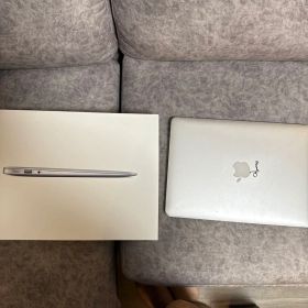 MacBook Air 11inch 動作⭕️ 充電器２つ
