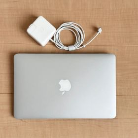 MacBook Air 2014 11インチ i7 8GB 128G 動作確認済