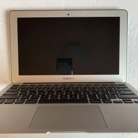 アップル MacBook Air (11-inch, Early 2014)