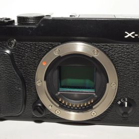 241349★極上★FUJIFILM ミラーレス一眼 X-E1 ボディ ブラック FX-X-E1B