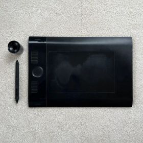 Wacom Intuos ブラック ペンタブレット PTK-640