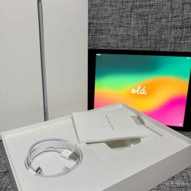 中古品 iPad 第6世代 32GB Wi-Fi仕様 シルバー