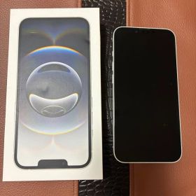 極美品Apple iPhone 16e ホワイト 本体 128