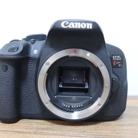 《 美品 》 キヤノン Canon EOS Kiss X7i