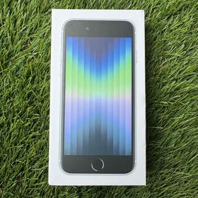 アイフォーン(iPhone)の【極美品】iPhone SE 第三世代 64GB Starlight(スマートフォン本体)