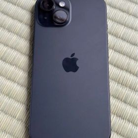 Apple iPhone 15ブラック 本体 128GB