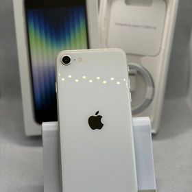 ○新品未使用 SIMフリー iPhoneSE 第3世代 64GB スターライト