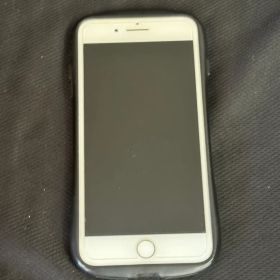 Apple iPhone 8 Plus シルバー 256GB