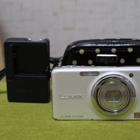 LUMIX DMC-FX77
