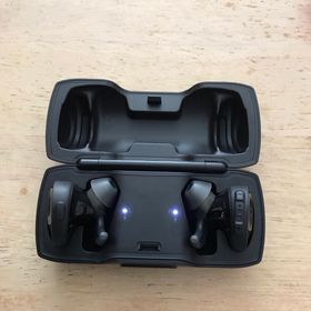ボーズ(BOSE)のBose SoundSport Free ワイヤレスヘッドホン (ヘッドフォン/イヤフォン)