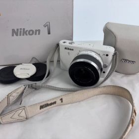 美品 Nikon ニコン 1 J1 ミラーレス 一眼レフ デジタルカメラ