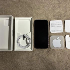 iPhone 15 128GB ブラック 美品 バッテリー82% 付属品完備