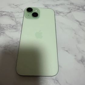 Apple iPhone 15グリーン 本体