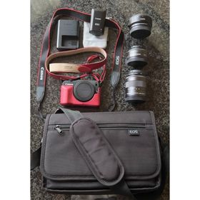 キヤノン(Canon)の【美動品】Canon EOS M デジタル一眼ノンレフレックスAF・AEカメラ(ミラーレス一眼)