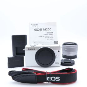 【送料無料】【良品】EOS M200 標準ズームキット ホワイト